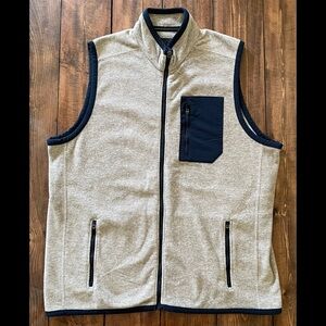 Abercrombie & Fitch Vest - Size XL
